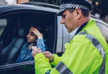 Few drivers in Querétaro know that this action by a passenger can cost them more than $3,000 in fines.